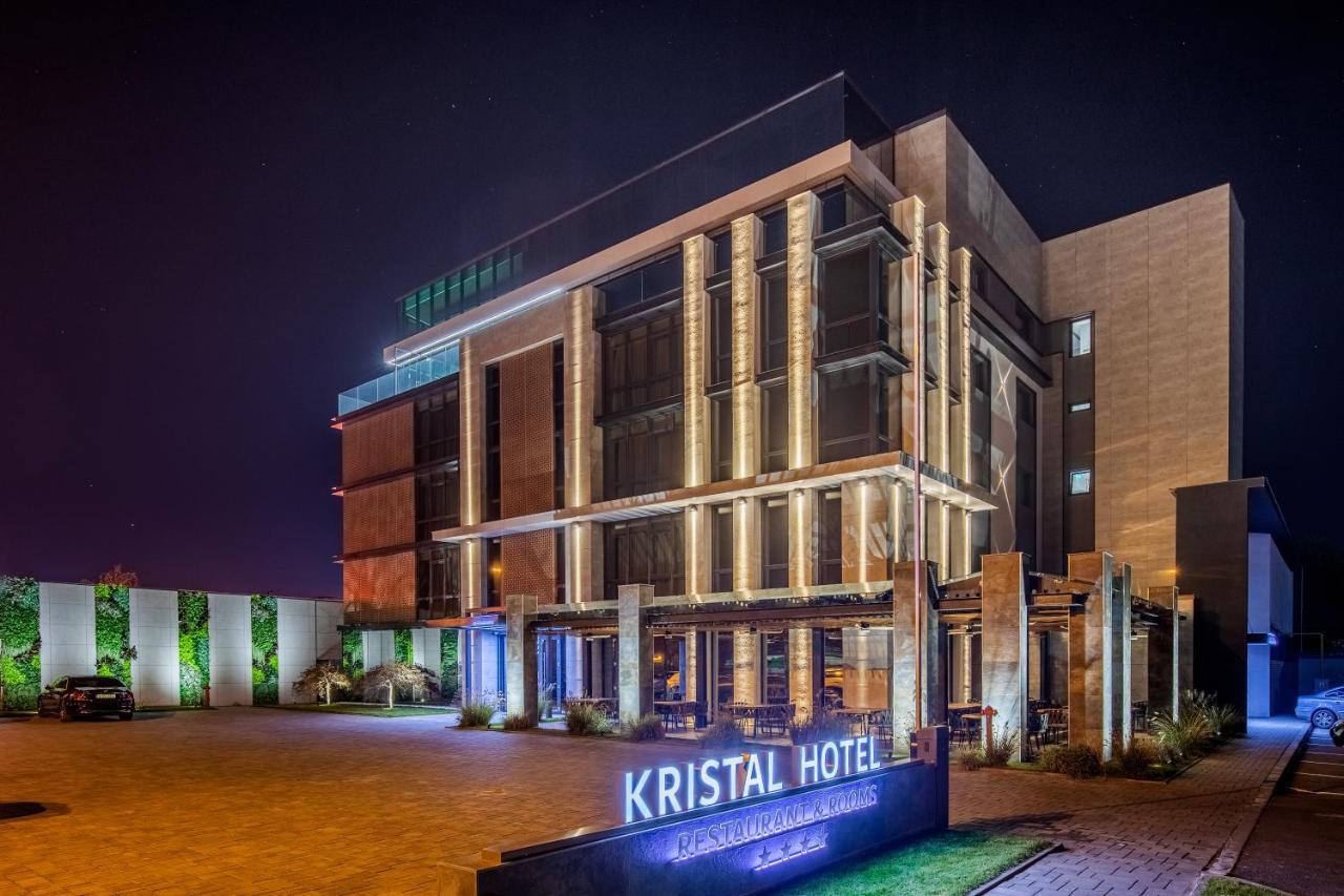 Hotel Kristal Focşani المظهر الخارجي الصورة