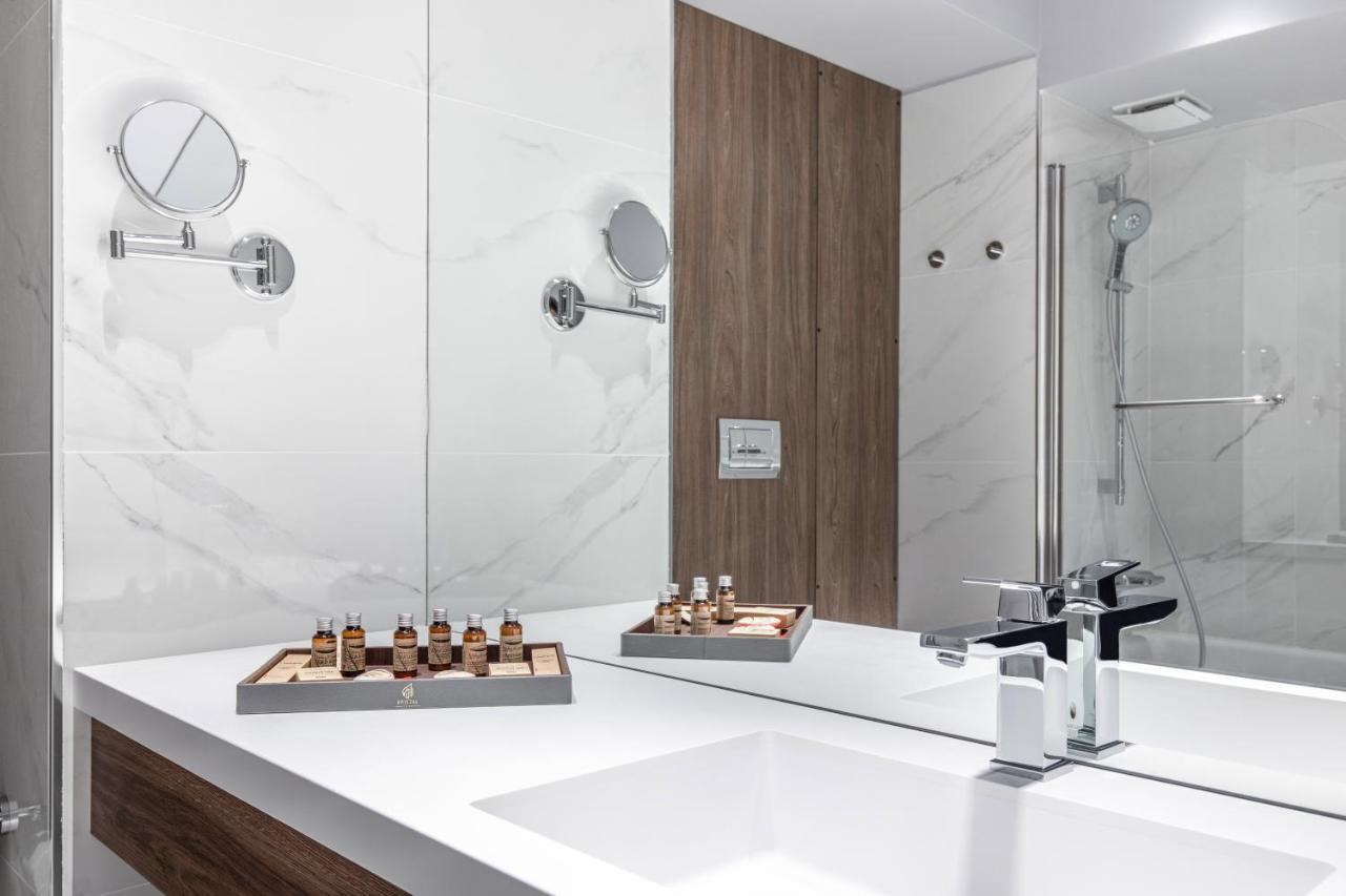 Hotel Kristal Focşani المظهر الخارجي الصورة