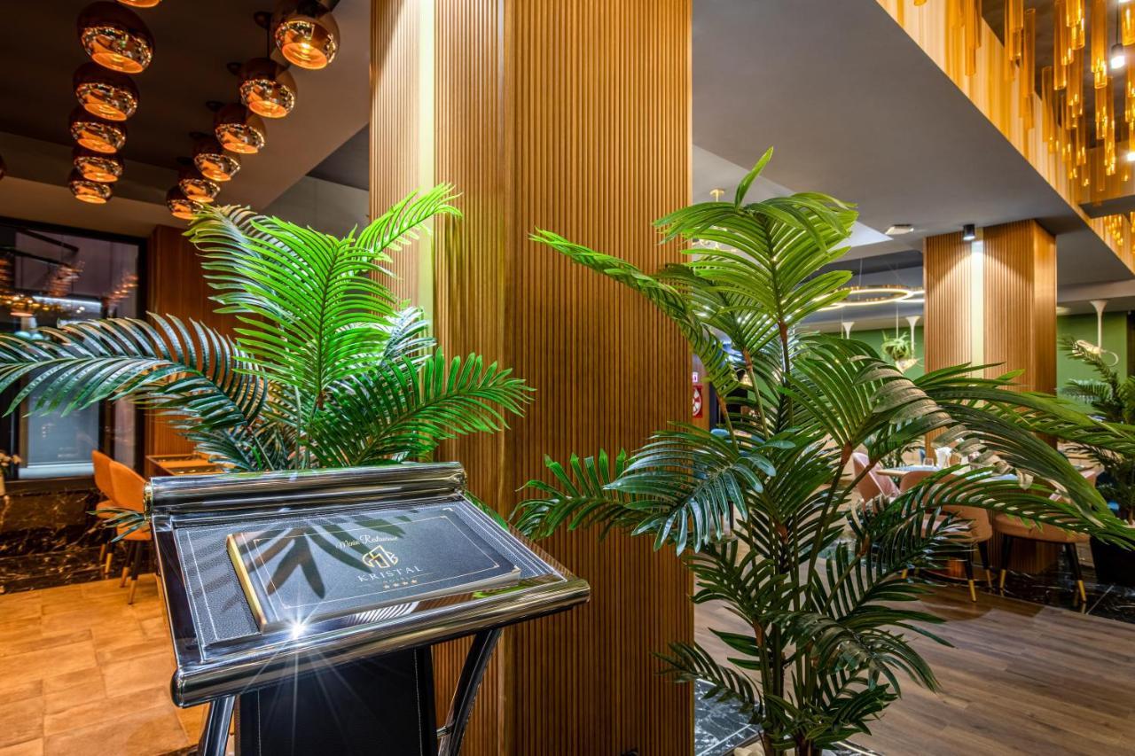 Hotel Kristal Focşani المظهر الخارجي الصورة