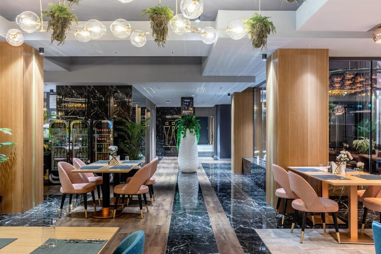 Hotel Kristal Focşani المظهر الخارجي الصورة